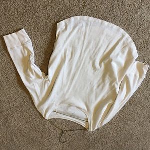 White 3/4 sleeve shirt